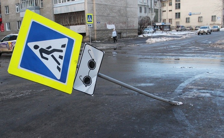 Невыполнение запретов дорожных знаков в Москве