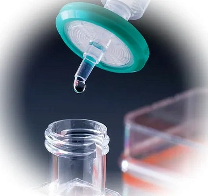 Шприцевые фильтры: универсальный инструмент для очистки и стерилизации жидкостей в лаборатории