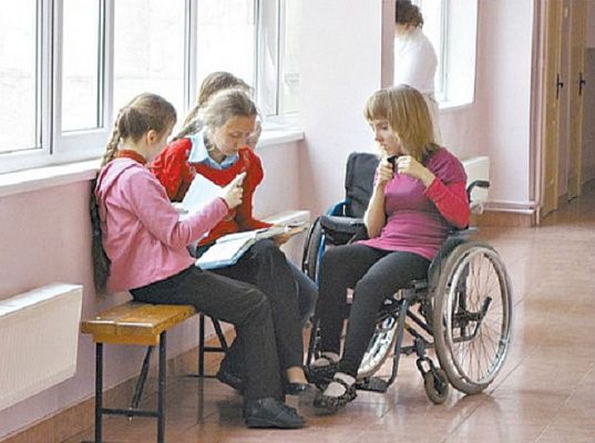 Обучение детей-инвалидов : компенсации, льготы и формы обучения