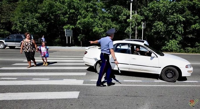 Предусмотрена ли ответственность за нарушение правил дорожного движения, выразившееся в непредоставлении преимущества в движении пешеходам?