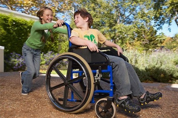 Помощь детям-инвалидам в 2023 году